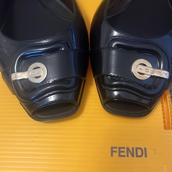 FENDI Size 37 Ballerina Flats, New In Box Black - Picture 7 of 14